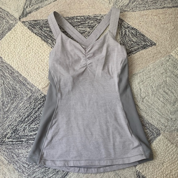 Lululemon Tank Top - size 6 - Picture 1 of 5